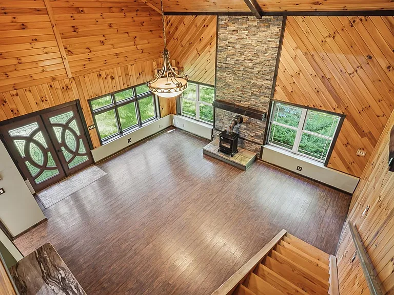 18534 County Road 10 — Photo 5