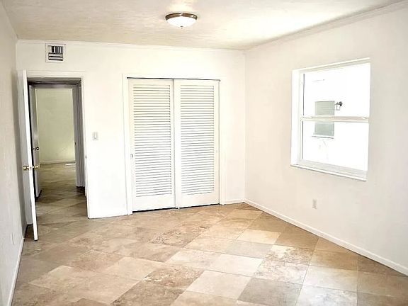 3rd image of 205 S Lincoln Ave #205