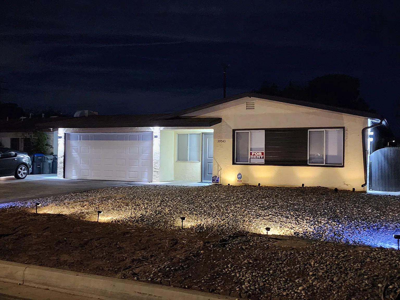 3 bed, 1044 sqft, $3,000 — Photo 2