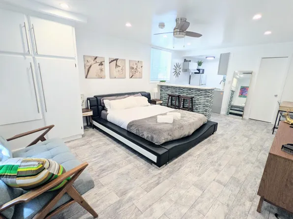 (undisclosed Address), Los Angeles, CA 90046