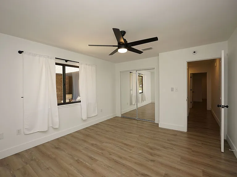 2419 Rocky Shores Dr — Photo 34
