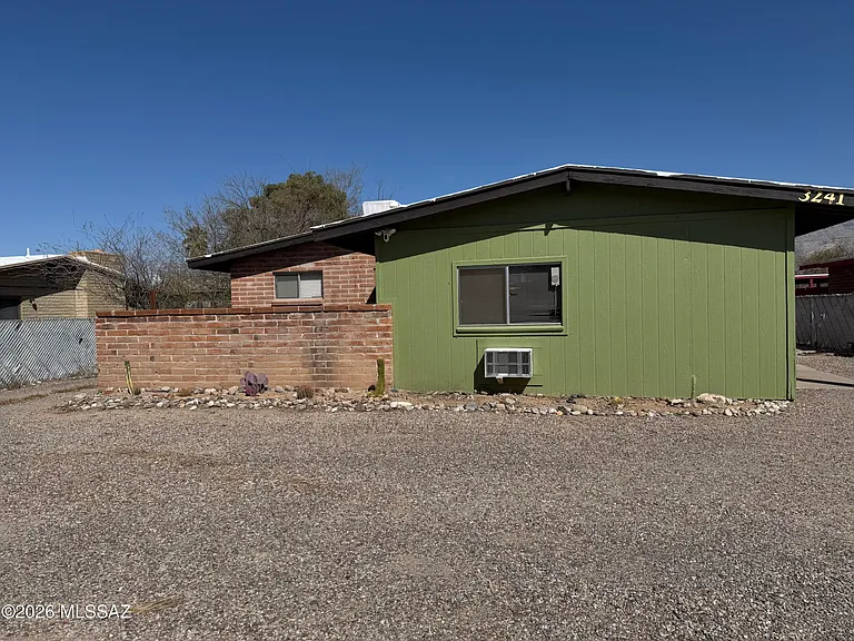 3241 E Monte Vista Dr — Photo 19