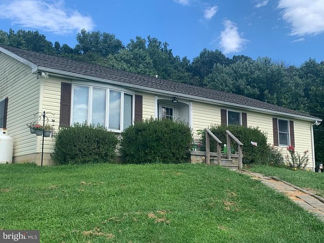 1st image of 95 Round Mountain Ln