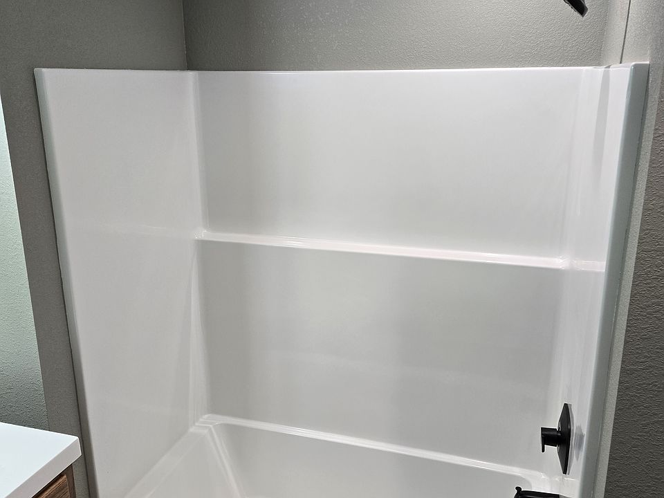 2nd image of 531 N Main St