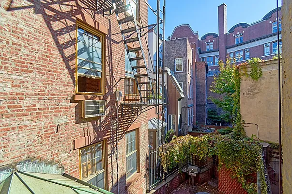 Rented by Streetwise NYC LLC | media 15