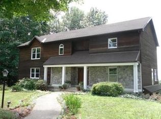 75 Cold Hill Rd, Granby, MA 01033