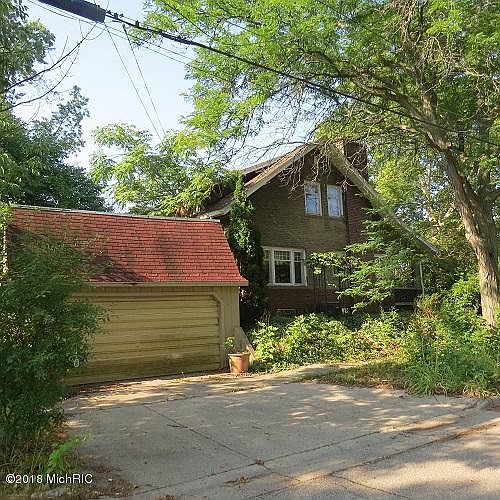 1st image of 1824 Coit Ave NE