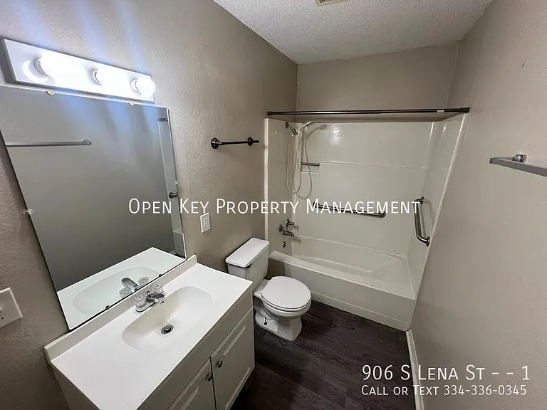 906 S Lena St #1 — Photo 8