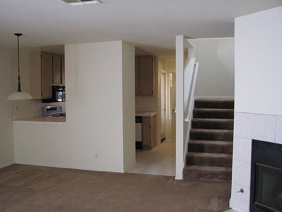 4th image of 1844 Diamond St APT 3