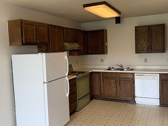 2nd image of 15 E Mason St APT B