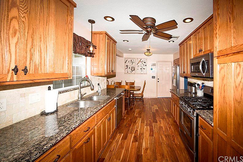 1st image of 25723 E Edgemont Dr