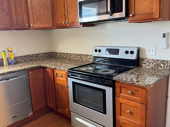 5th image of 36 Hichborn St APT 2