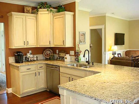 4th image of 8642 Bayview Dr