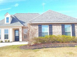 380 Lakehaven Dr, Gonzales, LA 70737
