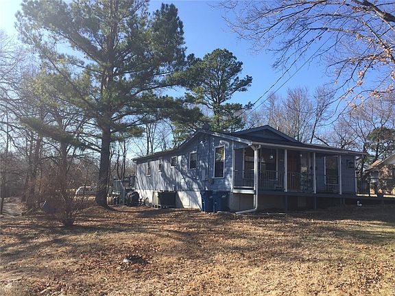 3rd image of 108 NE Park St