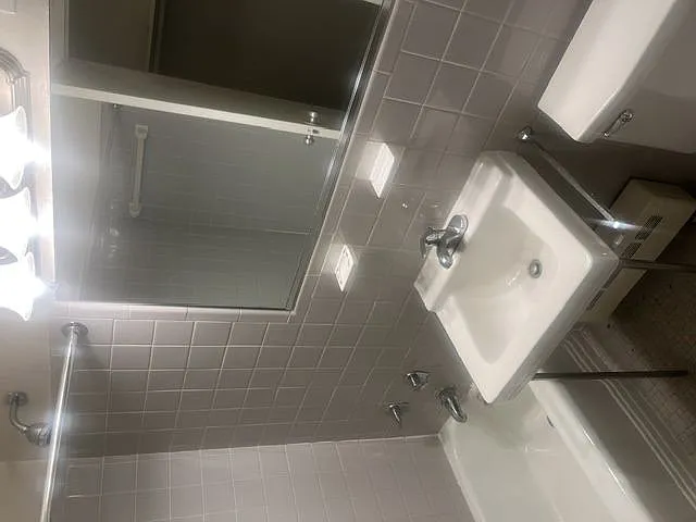 The 925 Apartments — Photo 36