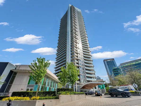 9887 Whalley Blvd #4008, Surrey, BC V3T 0P4