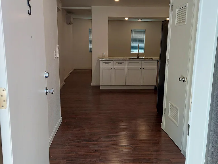 1200 Q St #5 — Photo 4