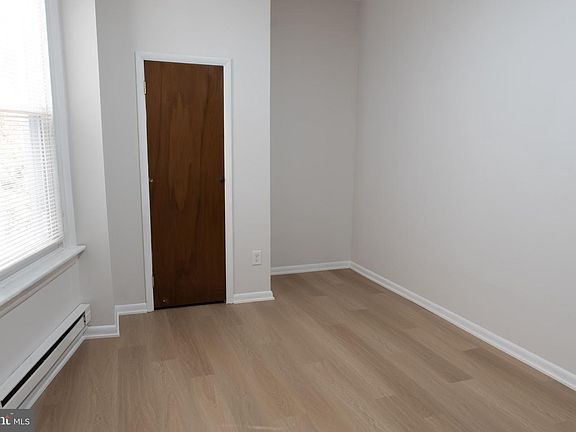 4th image of 868 E Chelten Ave
