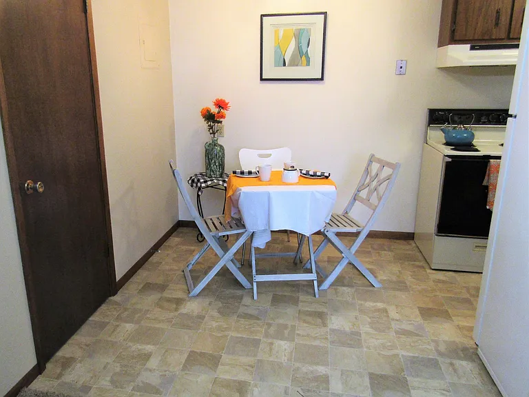 Stratford Highland Apartments — Photo 5