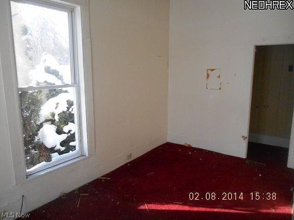 3rd image of 119 Woodlawn Ave