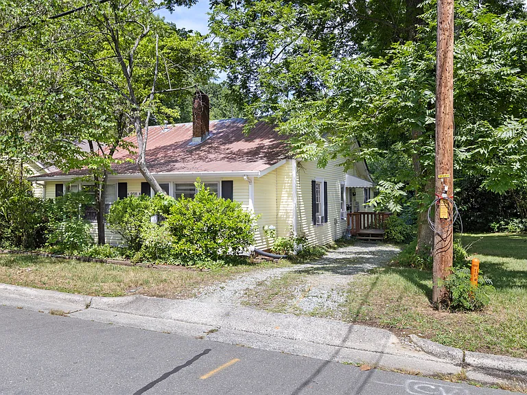 908B Iredell St #B — Photo 1