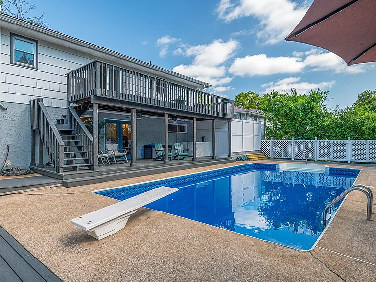 3902 Laird Ln — Photo 30