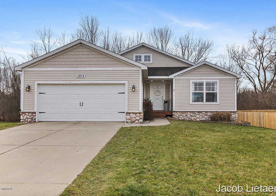 1st image of 3972 Macey Dr NW