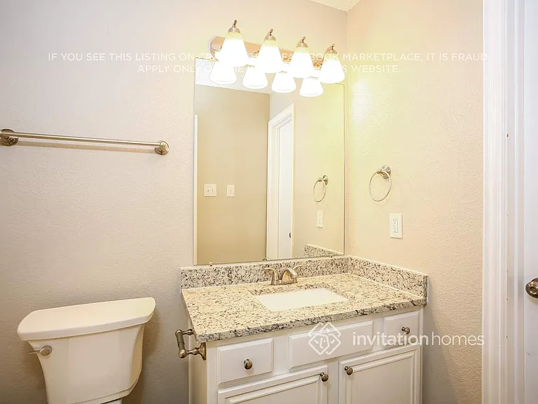 1047 Waterview Dr — Photo 10