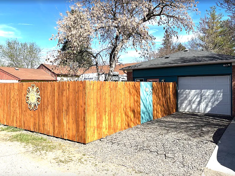 S Longmont Ave — Photo 17