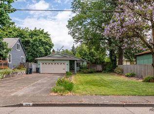 715 N Bertelsen Rd, Eugene, OR 97402
