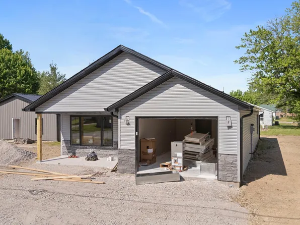 1116 Mann Ave, Austin, IN 47102