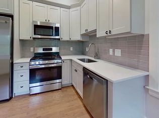 191 Porter St #2R, Boston, MA 02128