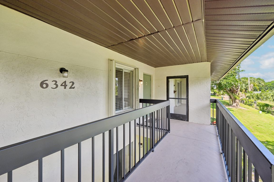 Chasewood Dr-S0907-005.jpg