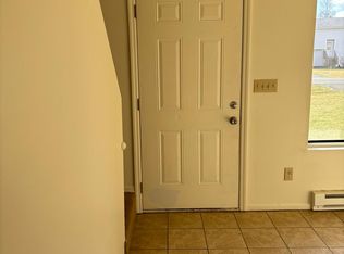 6 Orchard Ln APT A, Waterford, NY 12188