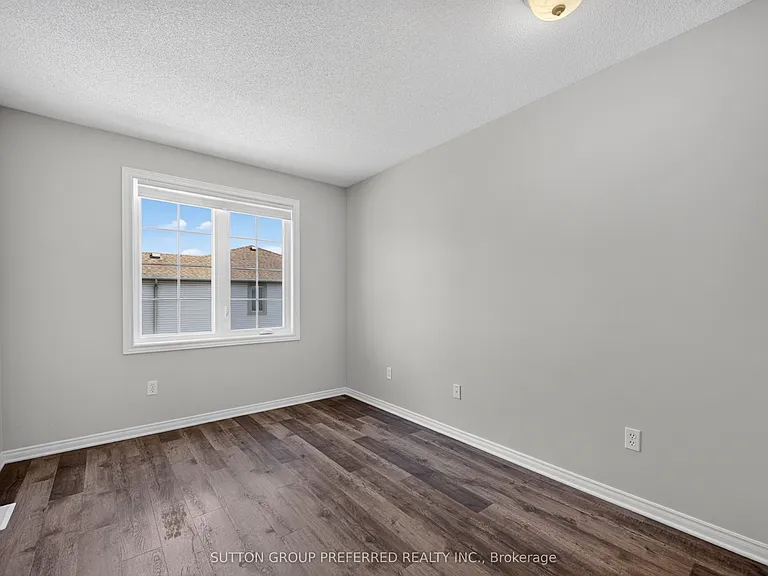 185 N Centre St #7 — Photo 27