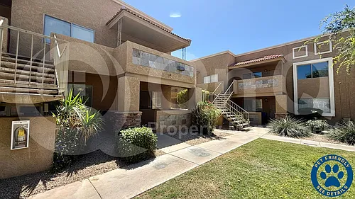 303 N Miller Rd Photo 1