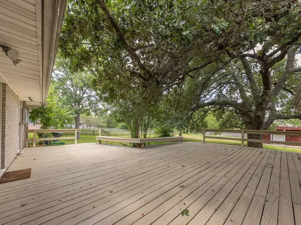1003 Winding Rd, College Station, TX 77840