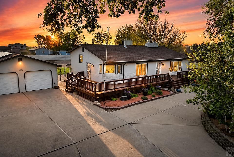 1st image of 1069 Meadow Ln