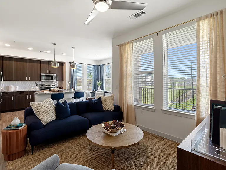 Dalton Austin Residences — Photo 6
