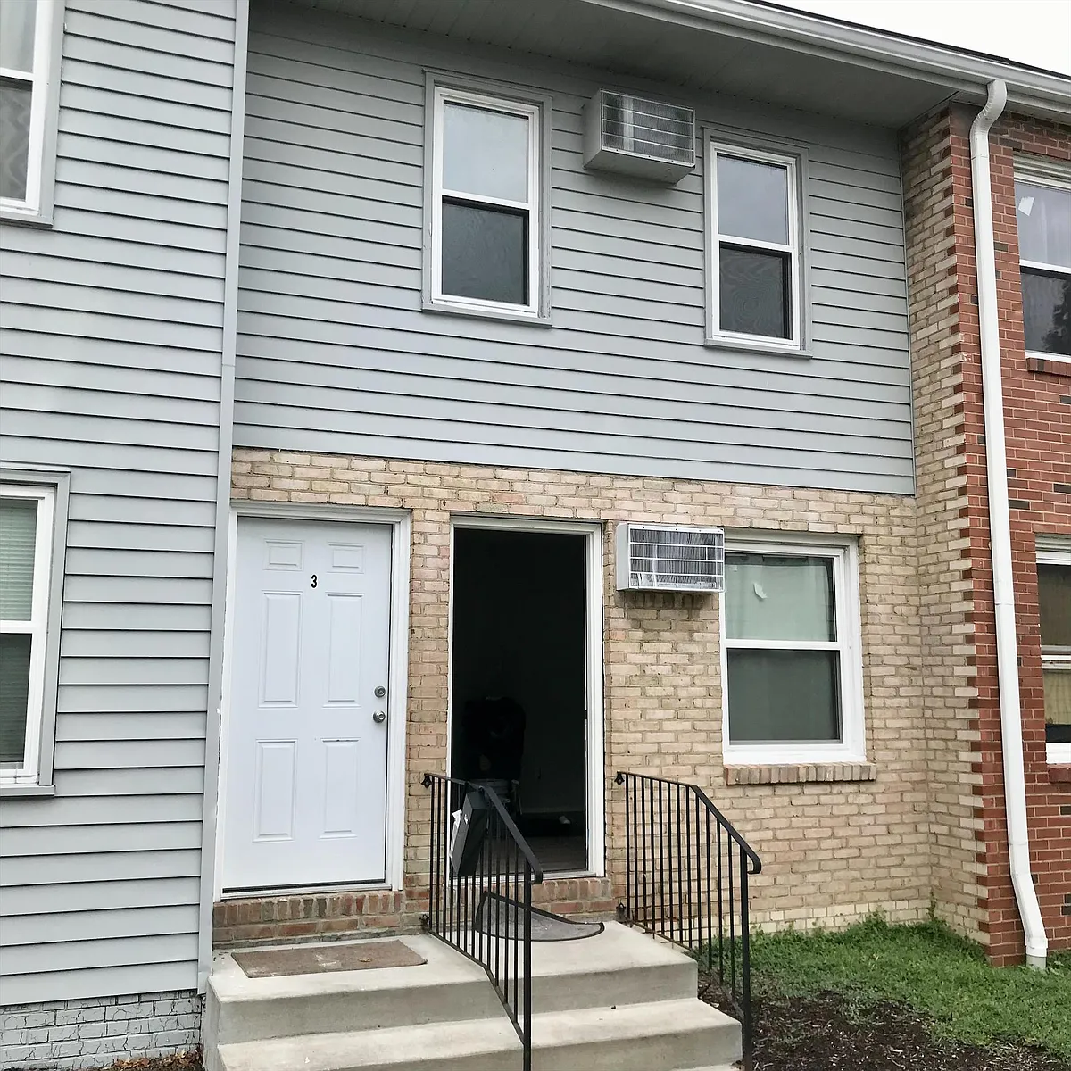 Building Photo - 555 Schiller Ave