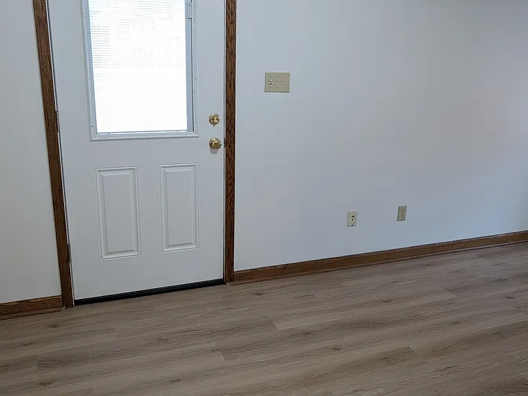 3599-3603 Abbott Rd — Photo 11