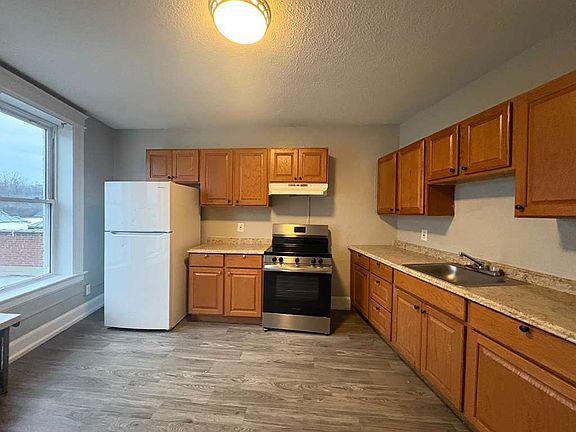 2nd image of 354 W Main St #312