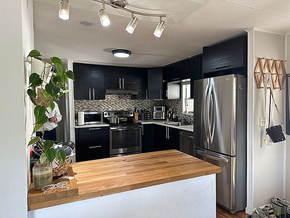 2nd image of 30 Holly Ln