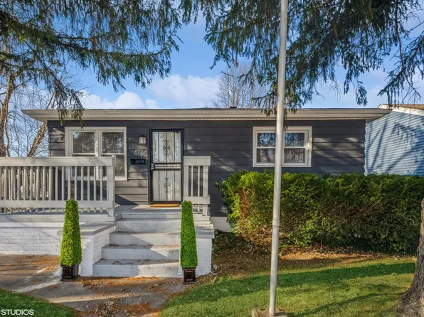 4734 Massachusetts St, Gary, IN 46409