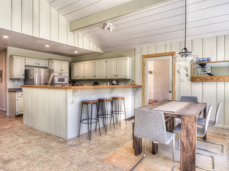 5618 Sahara Dr — Photo 9