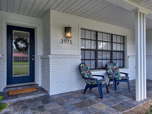 3rd image of 3971 SE 17TH PLACE