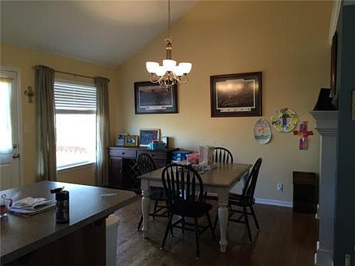 3rd image of 4801 Garland St