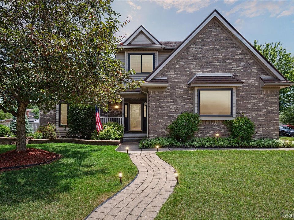 1st image of 23649 Leighwood Dr