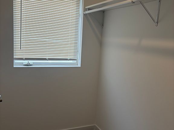5th image of 41 Auburn St